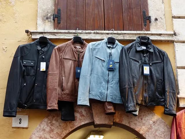 Cómo combinar prendas de cuero para un look masculino atractivo