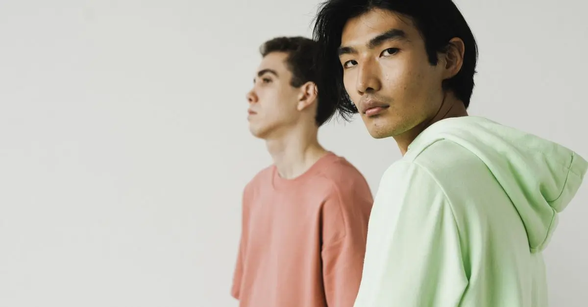 Tendencias de colores en moda masculina para destacar este año