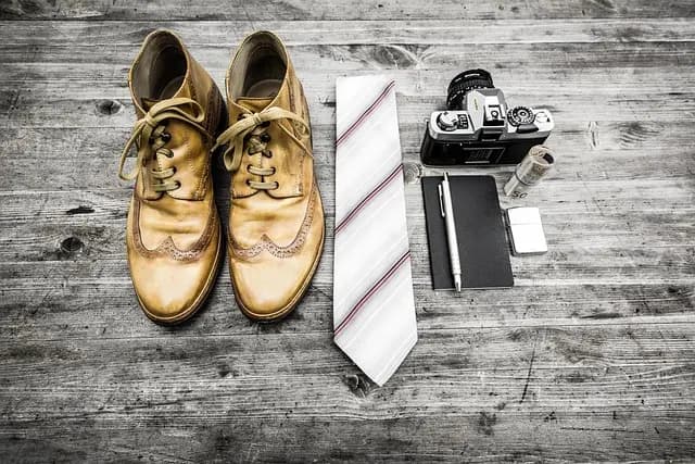Cómo combinar accesorios masculinos para un look perfecto