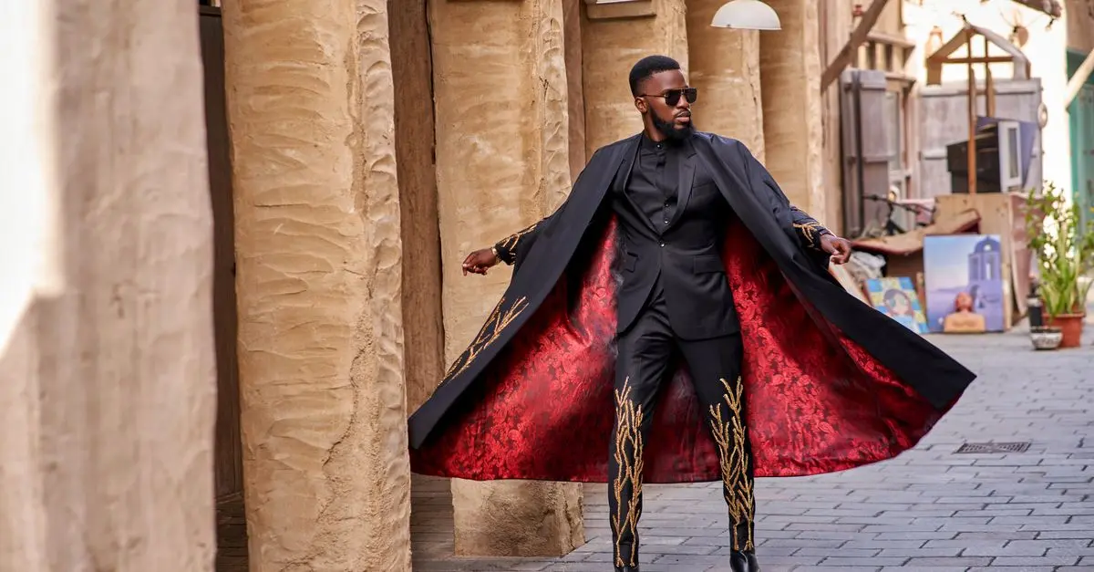 Cómo llevar la tendencia oversized en moda masculina